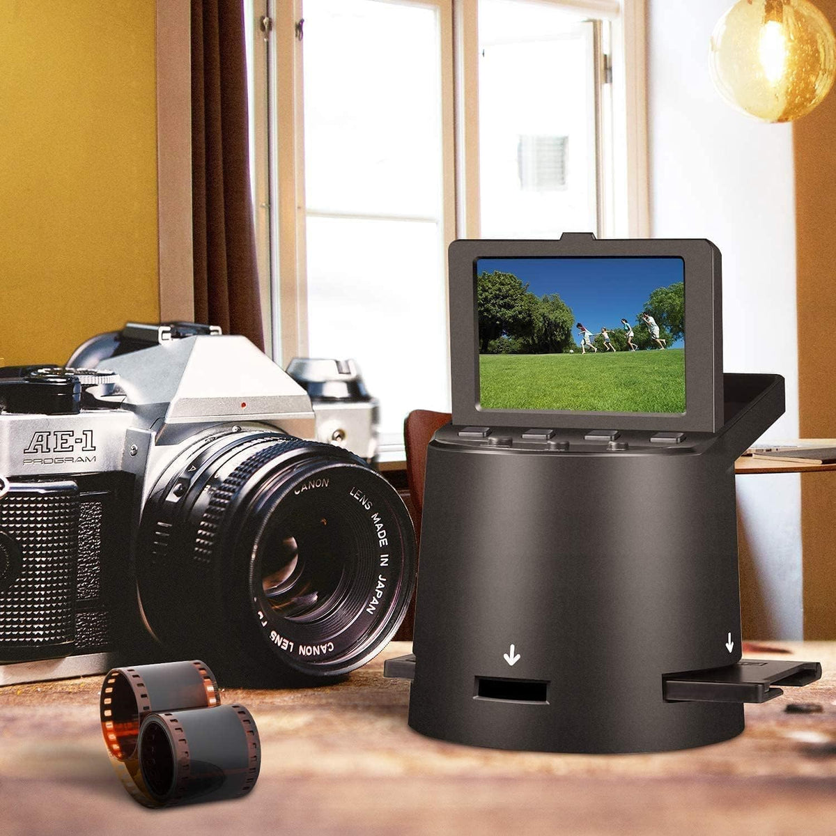 22MP Film & Slide Scanner with 3.5 LCD Q84980