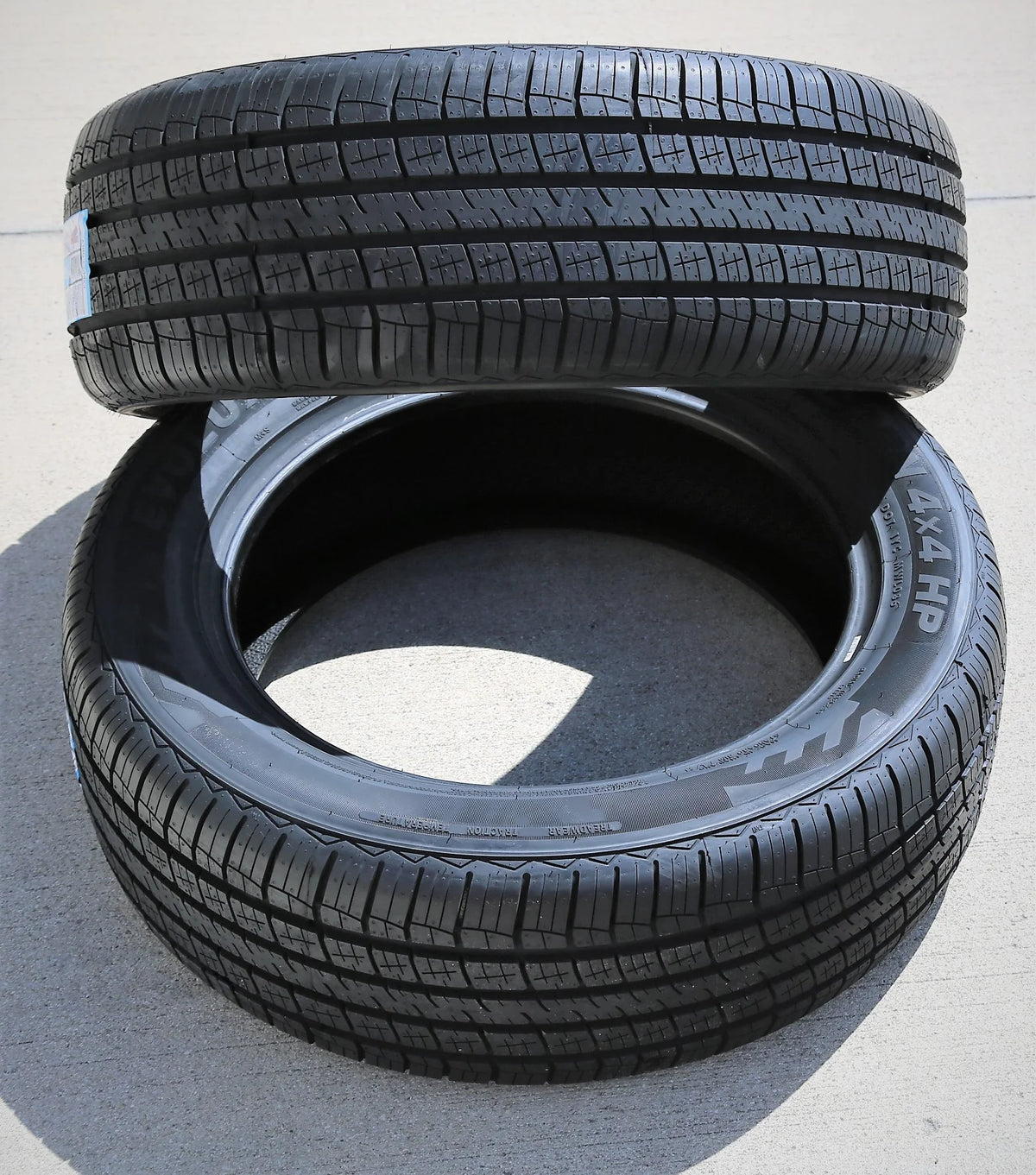 255/60R19 109H Performance Tire D280009