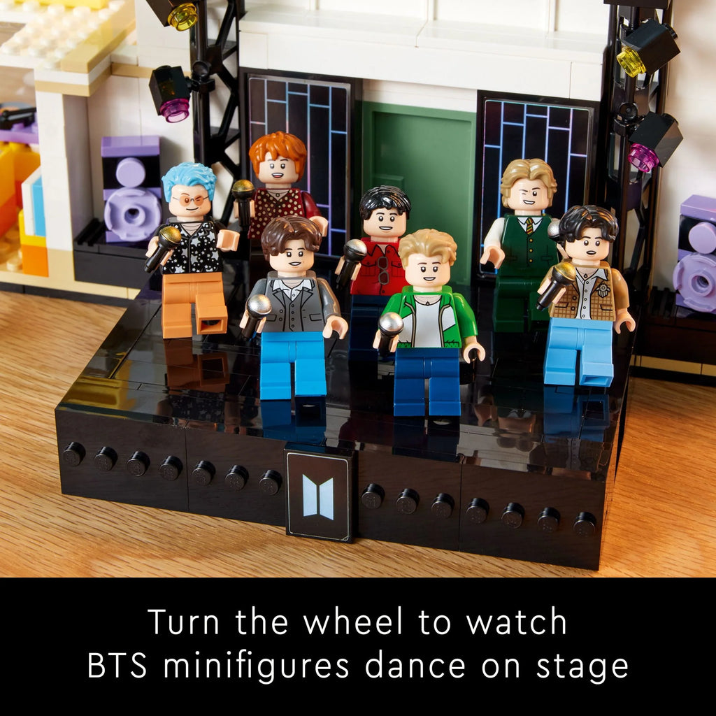 Model Kit with 7 Minifigures M67529