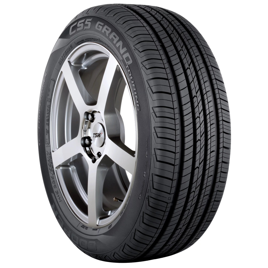 All-Season 235/65R17 104T Tire W736