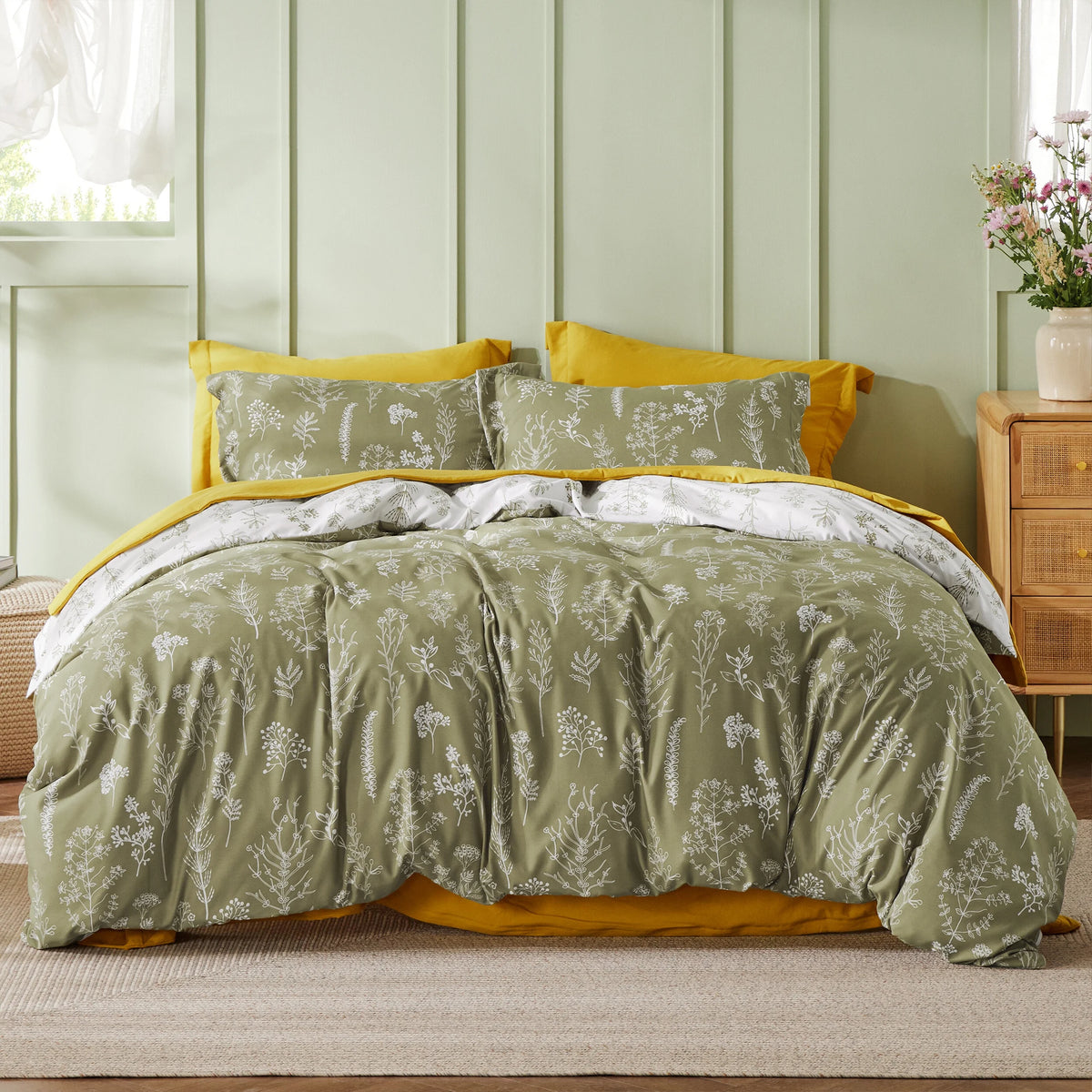 Sage Green Floral Queen Size Comforter Set Q732