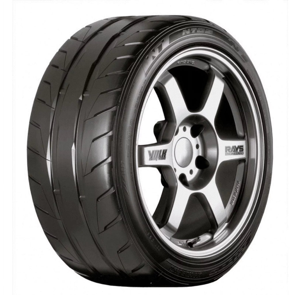 295/60R20 All-Season Light Truck Tire E244